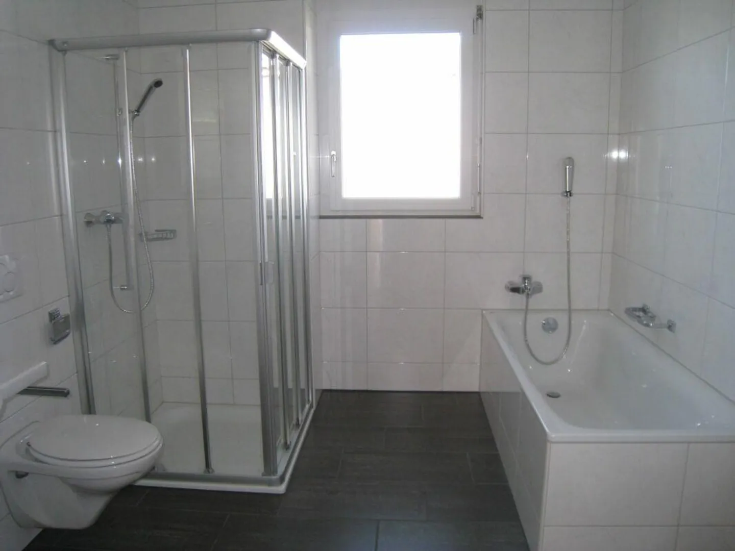 Charmante Wohnung mit Sitzplatz - Foto 4 von 6