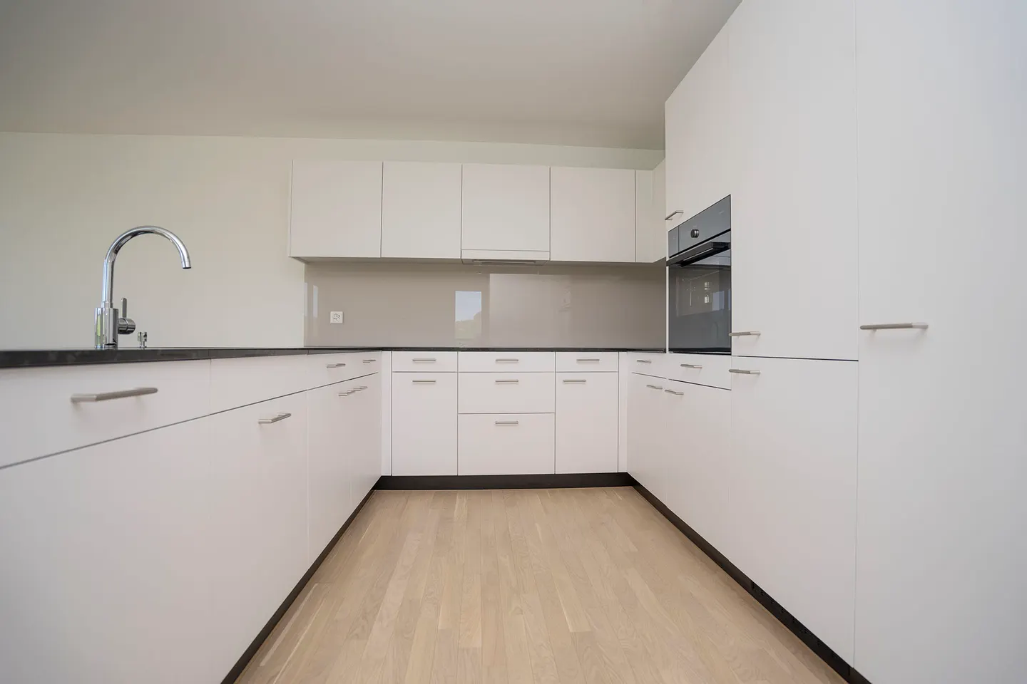 Modernes Apartment mit Balkon - Foto 5 von 9