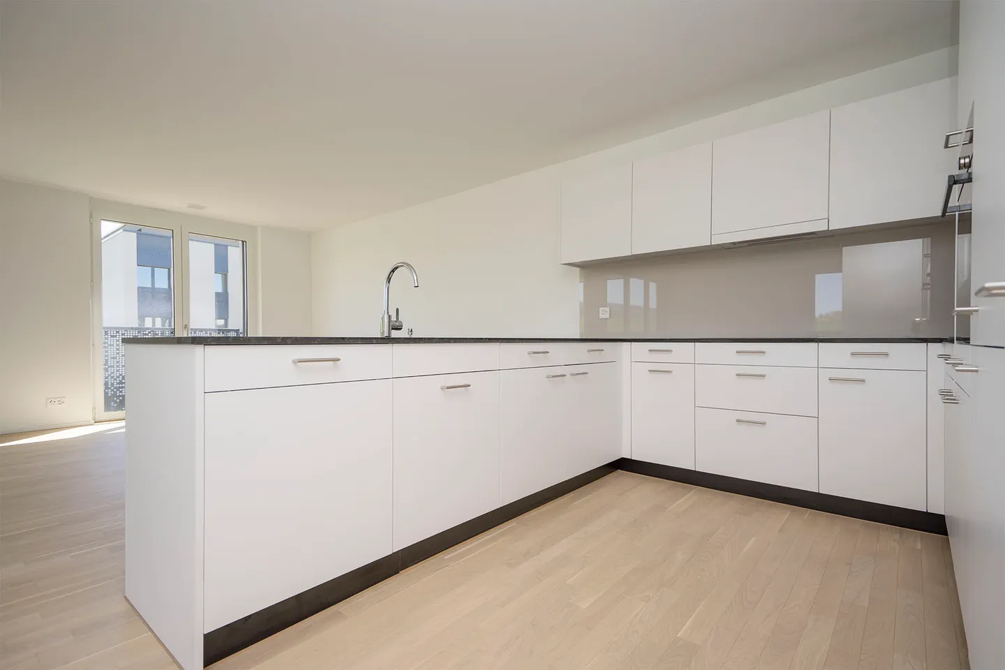 Modernes Apartment mit Balkon - Foto 6 von 9