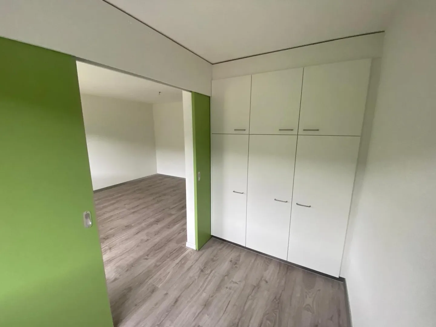 In affitto: Appartamento accessibile di 2,5 stanze con balcone - Clef 43 (Ref. 1033) - Foto 3 di 9