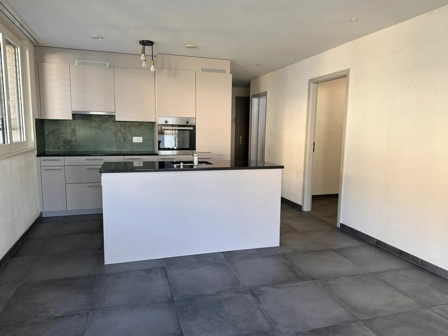 Beautiful modern 4.5-room apartment on the 2nd floor - Rue de l'Épervier 3A, Cernier - Photo 1 of 8