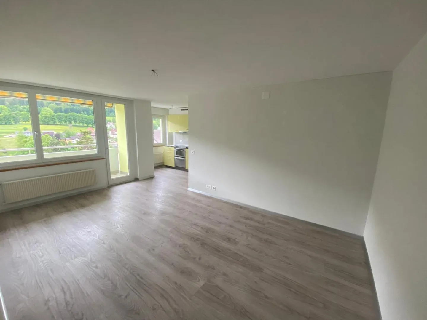 In affitto: Appartamento accessibile di 2,5 stanze con balcone - Clef 43 (Ref. 1033) - Foto 8 di 9
