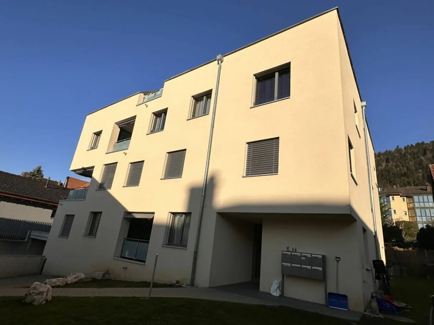 Beautiful modern 4.5-room apartment on the 2nd floor - Rue de l'Épervier 3A, Cernier - Photo 8 of 8