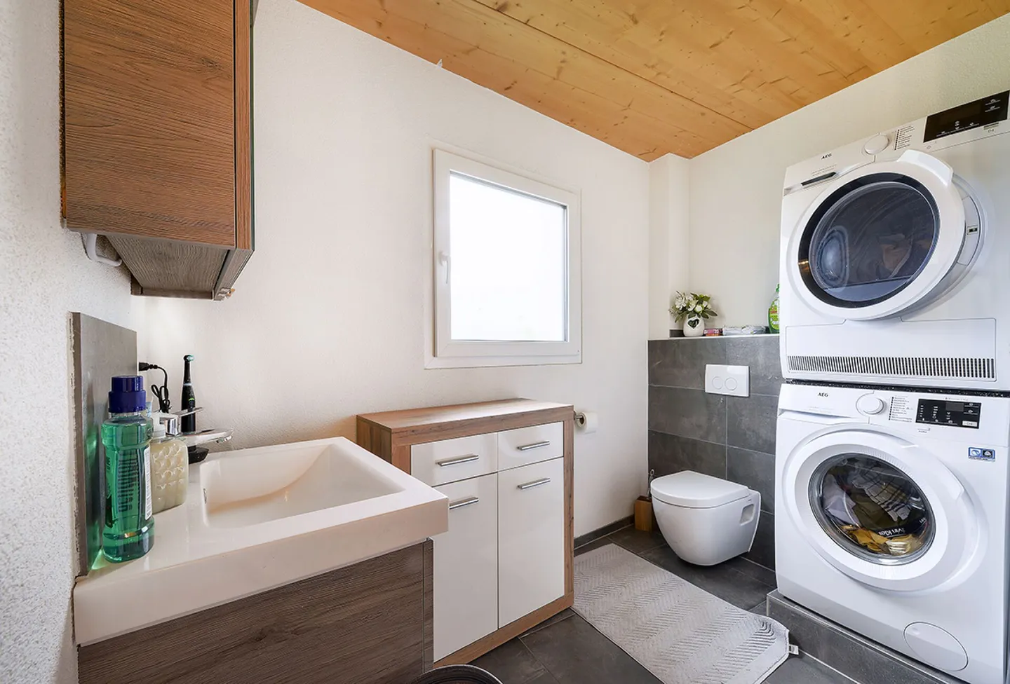 Detached and semi-detached house on a large plot for owner-occupation or as an investment property Copy - Photo 6 of 21