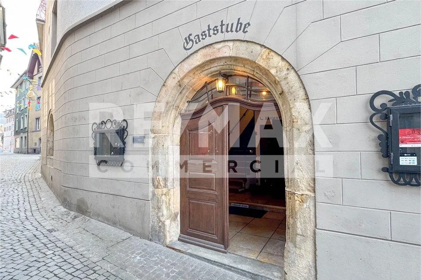 In the heart of the old town by the Rhine - Photo 2 of 9