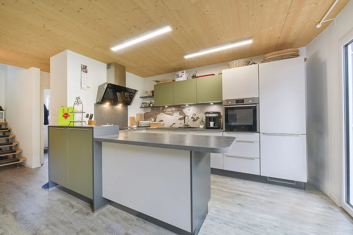 Detached and semi-detached house on a large plot for owner-occupation or as an investment property Copy - Photo 14 of 21