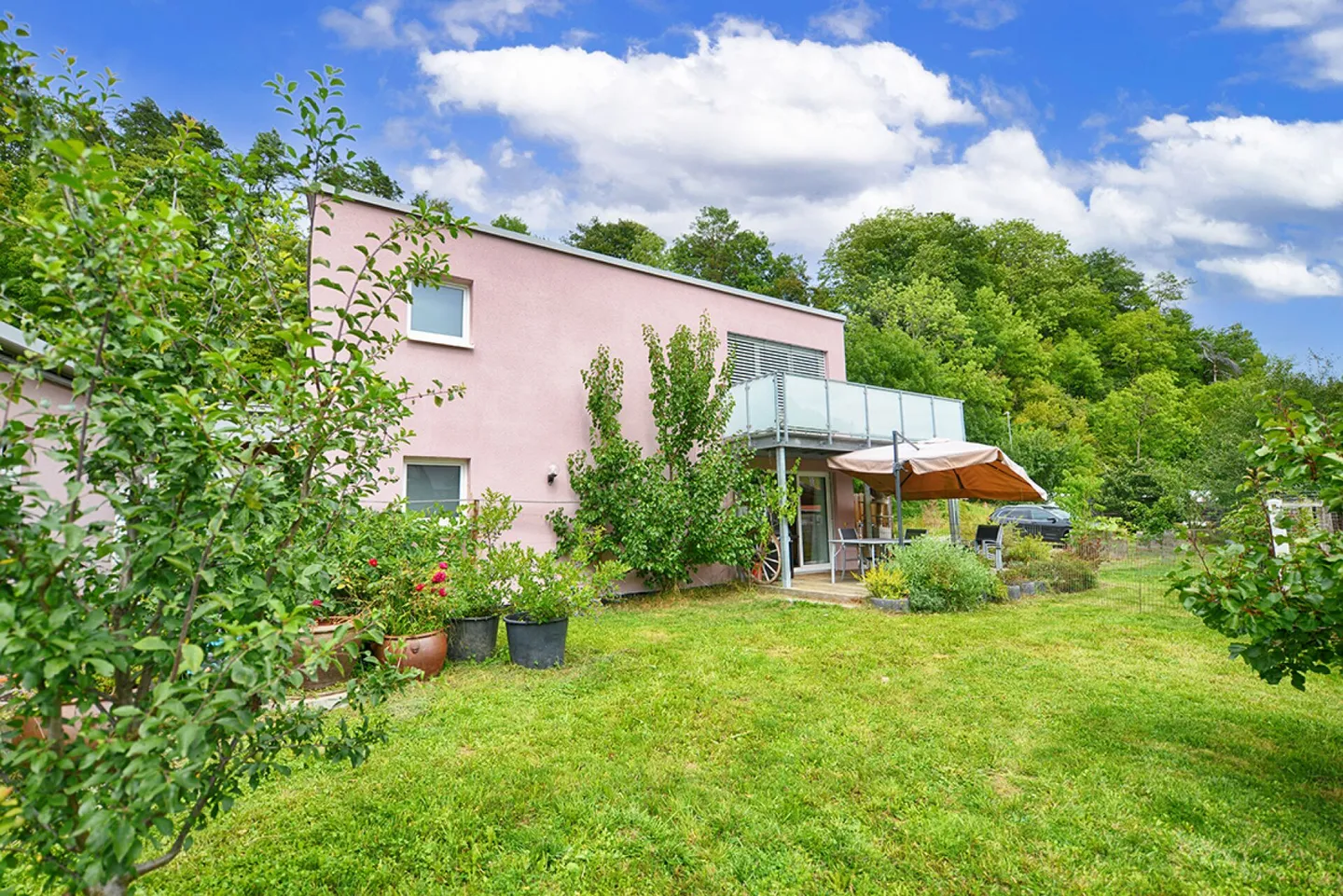 Detached and semi-detached house on a large plot for owner-occupation or as an investment property Copy - Photo 11 of 21