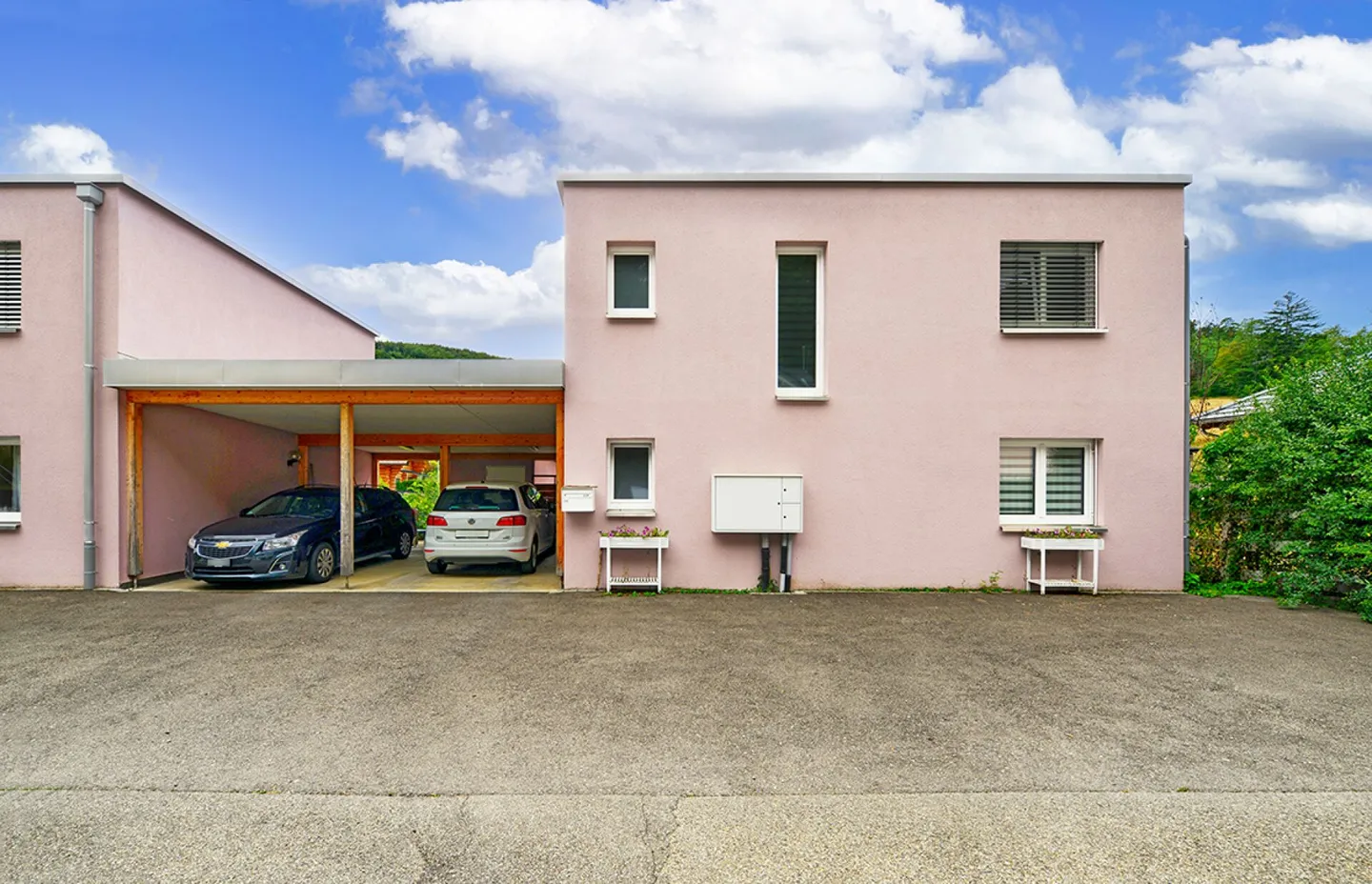 Detached and semi-detached house on a large plot for owner-occupation or as an investment property Copy - Photo 12 of 21