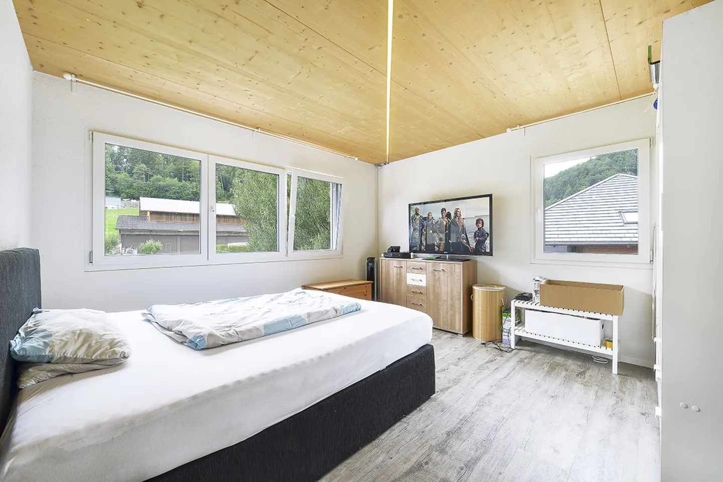 Detached and semi-detached house on a large plot for owner-occupation or as an investment property Copy - Photo 17 of 21