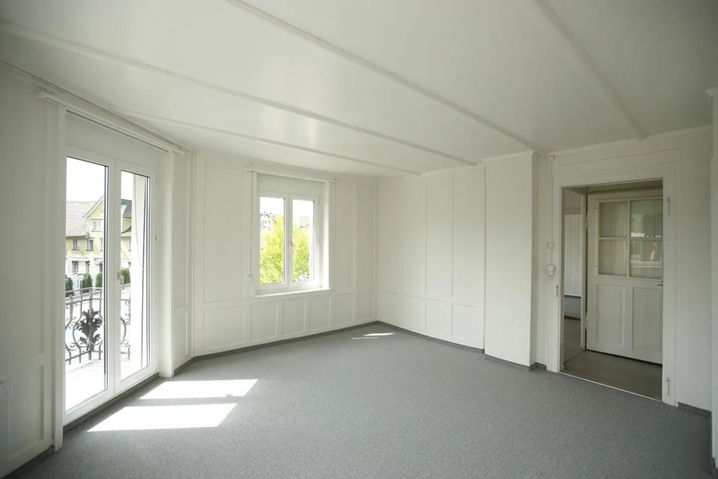 Belle appartement ancien de 4 pièces avec poste de gardien - Photo 5 sur 18