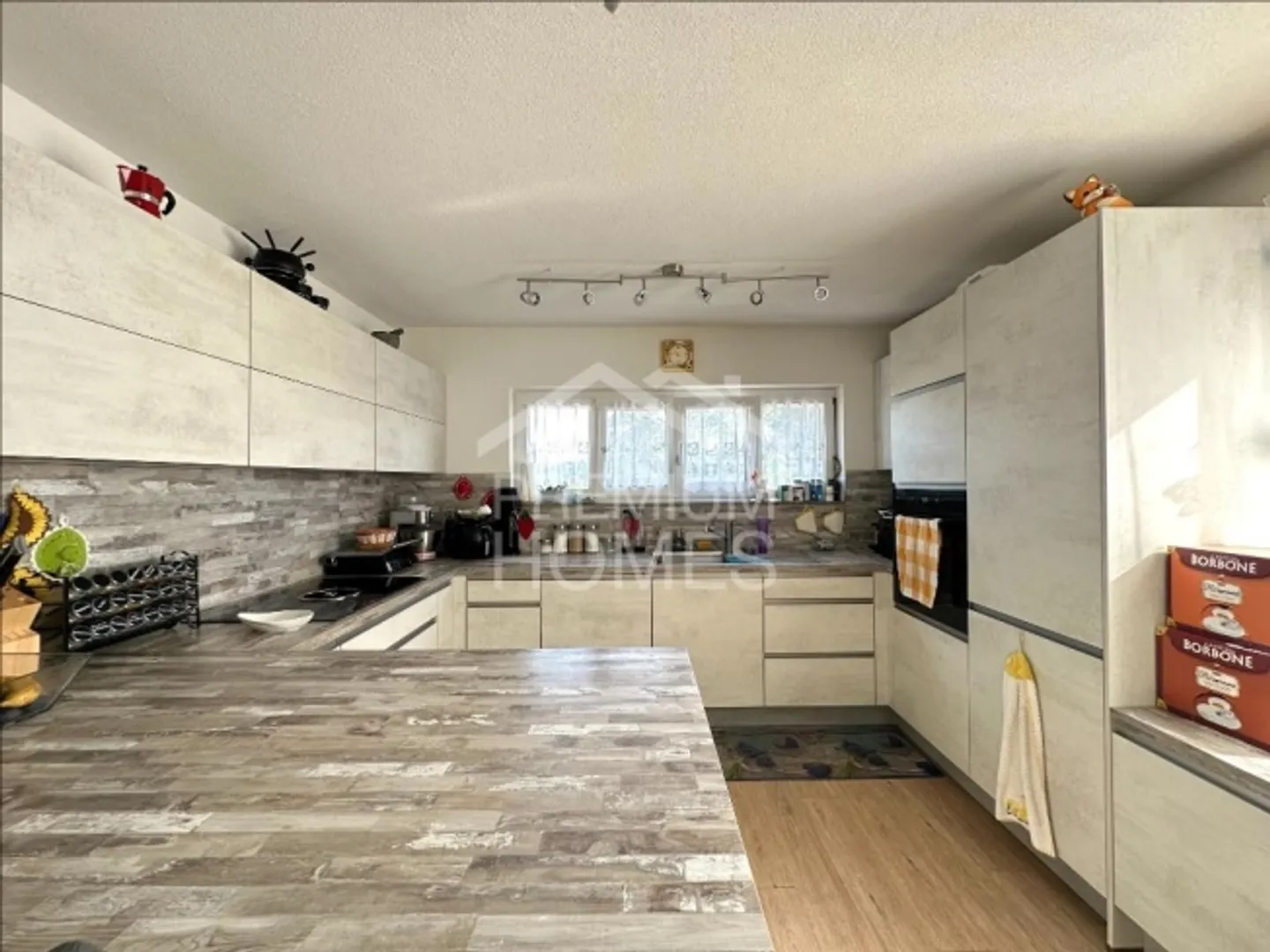 Modernizzato e pronto per essere abitato! - Foto 3 di 4