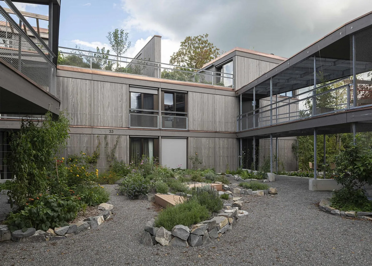 Vivre dans les arbres : appartement de 5,5 pièces - Photo 1 sur 6