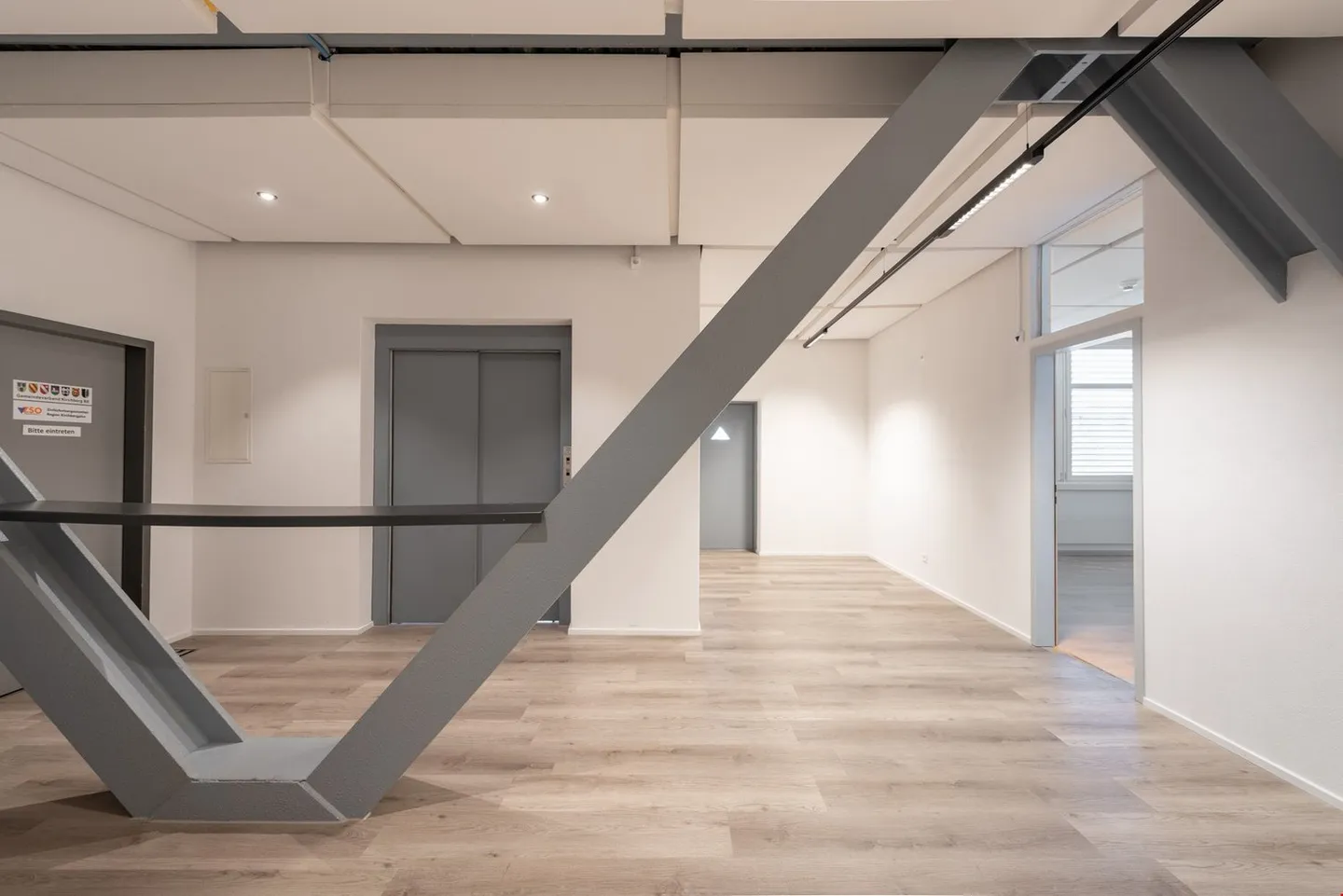 Pour votre vision - Espaces de bureau au dernier étage pour votre succès ! - Photo 6 sur 9