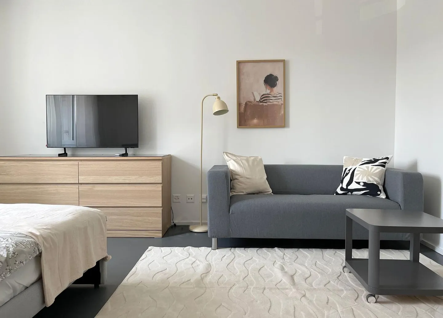 Elegant 1.5-room apartment furnished - Photo 4 of 9