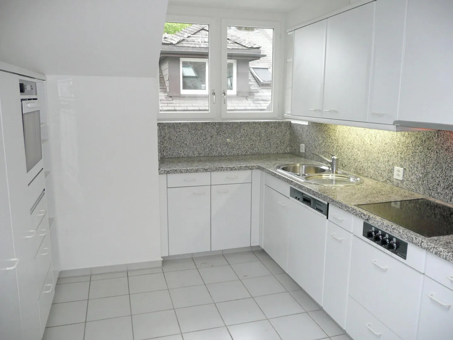 Appartamento spazioso in una posizione privilegiata vicino a Hottingerplatz! - Foto 3 di 5