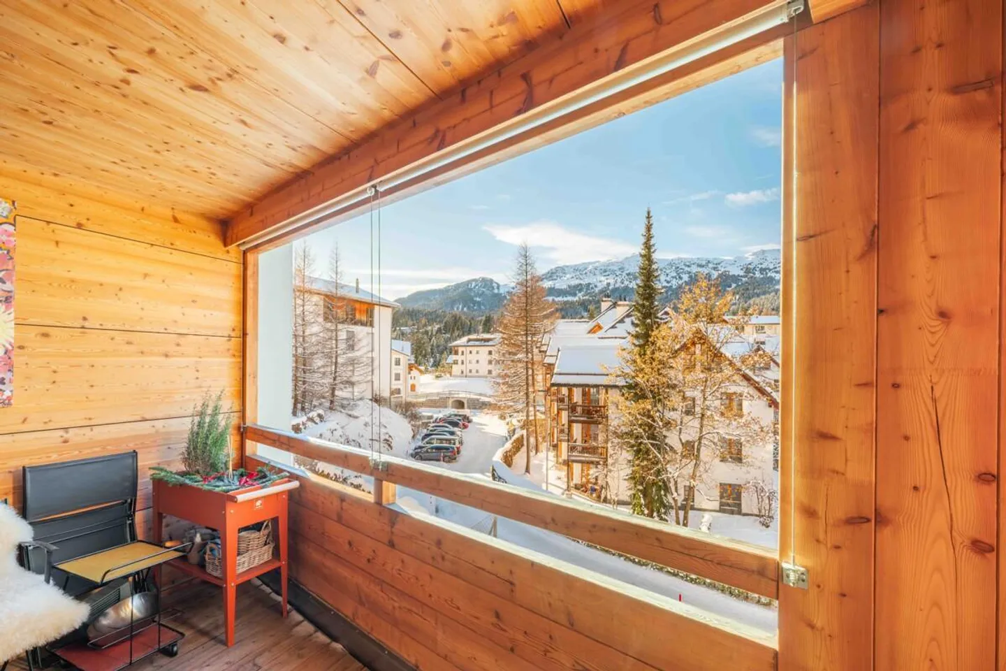 Central Apartment in Lenzerheide: Spacious and Ready to Move In - Photo 1 of 6