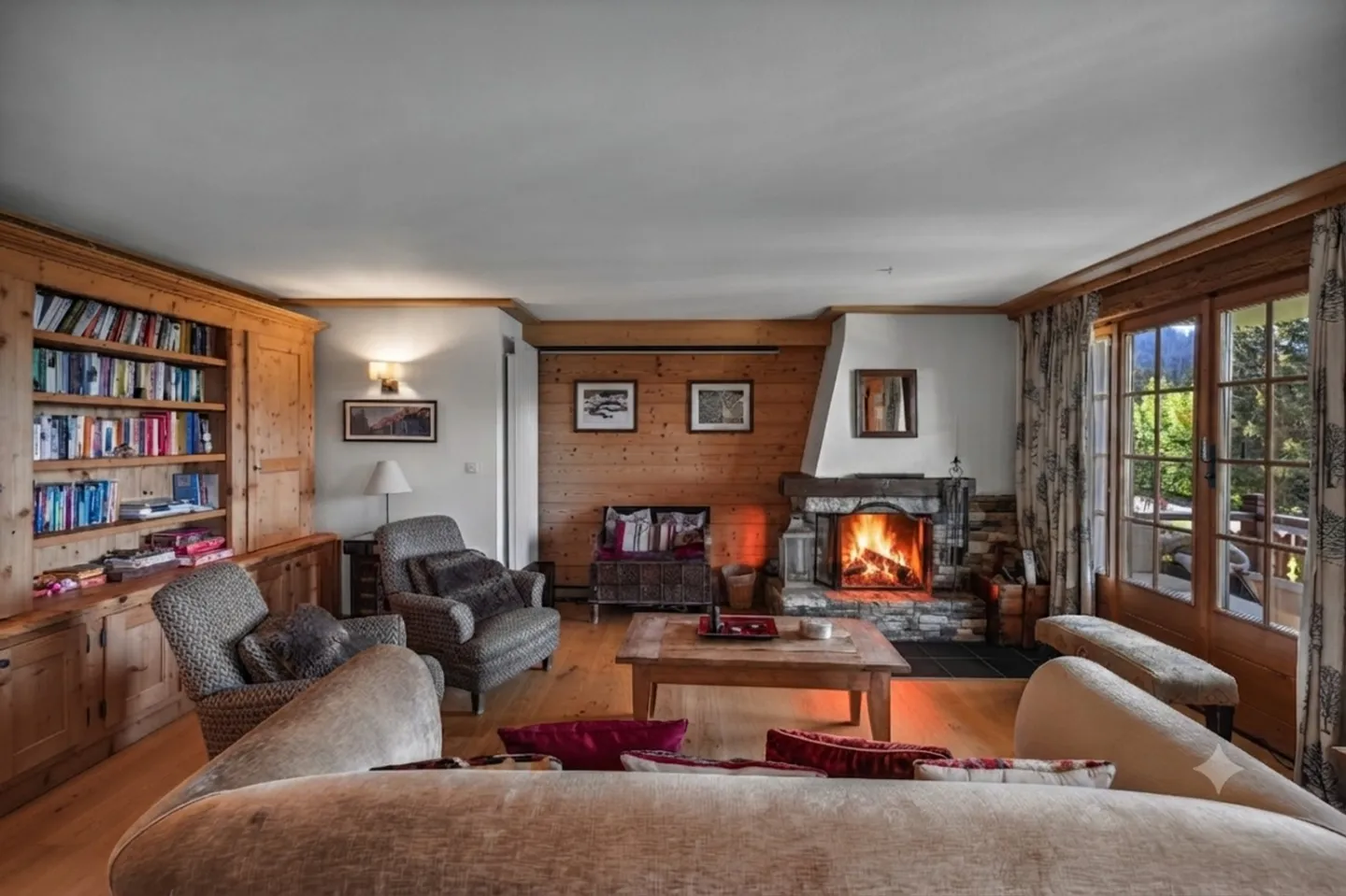 Le Granit: Renovated 4-Bedroom Apartment at the Domaine de la Résidence - Photo 1 of 13