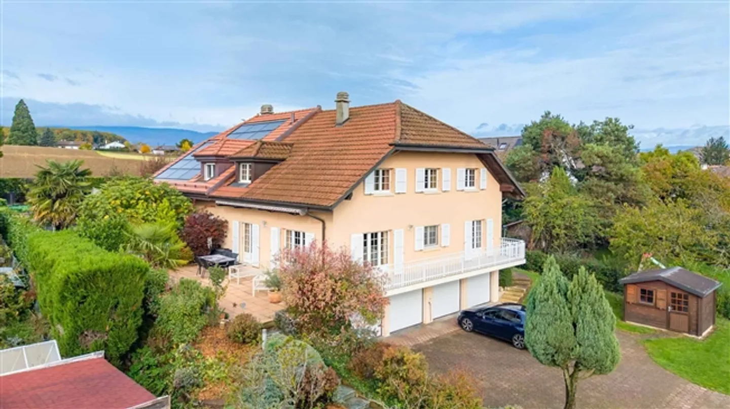 «6.5 Zimmer-Villa mit Terrasse und Garten» - Foto 8 von 12