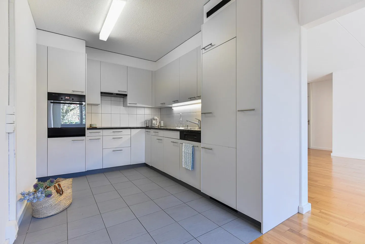 Schöne Aussicht, Cheminée und grosse Terrasse! - Foto 5 von 13