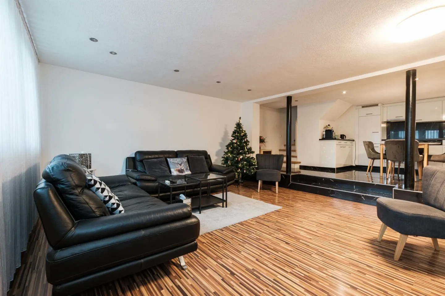 Maison familiale semi-détachée unique à Illnau-Effretikon - Photo 4 sur 16