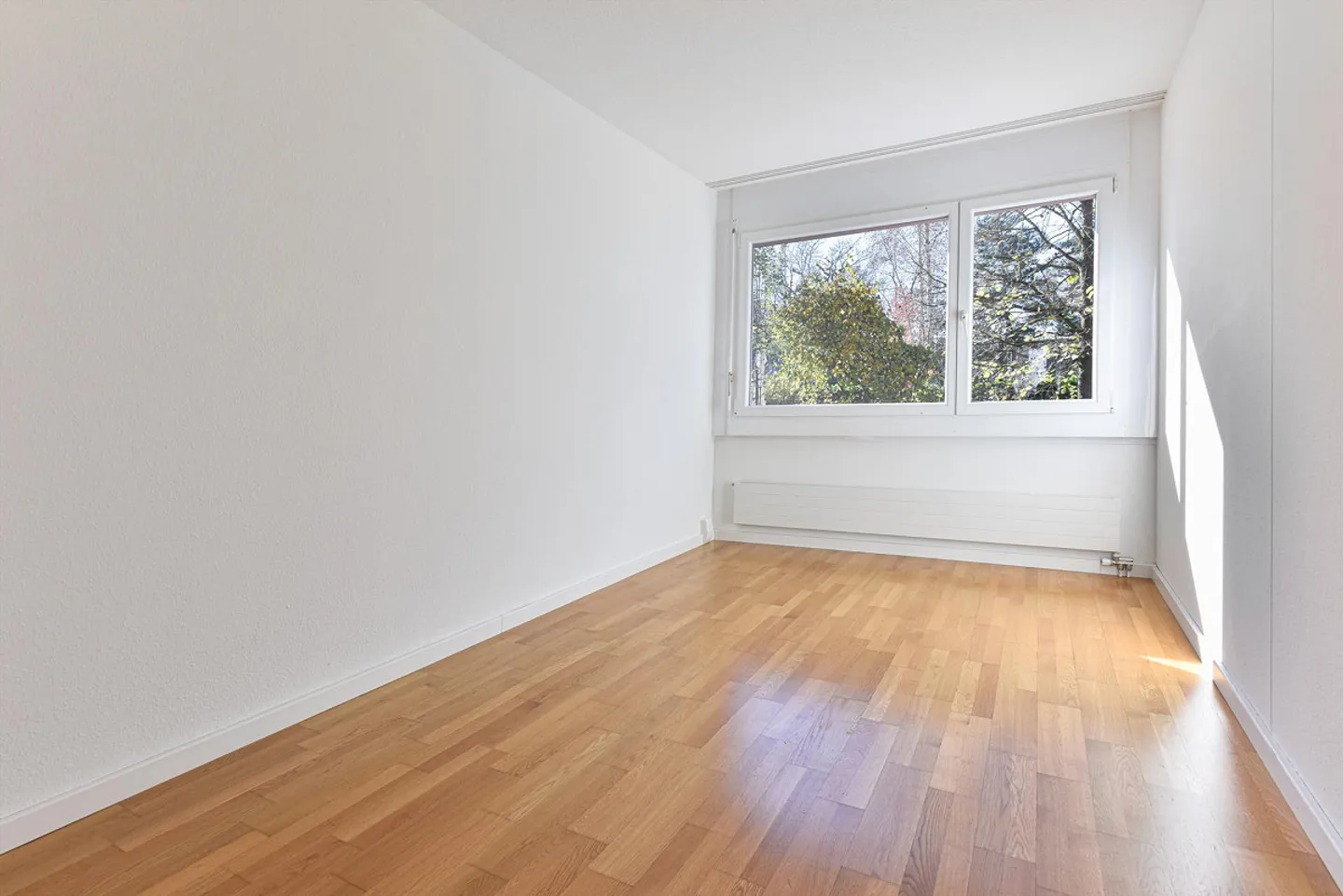 Schöne Aussicht, Cheminée und grosse Terrasse! - Foto 10 von 13