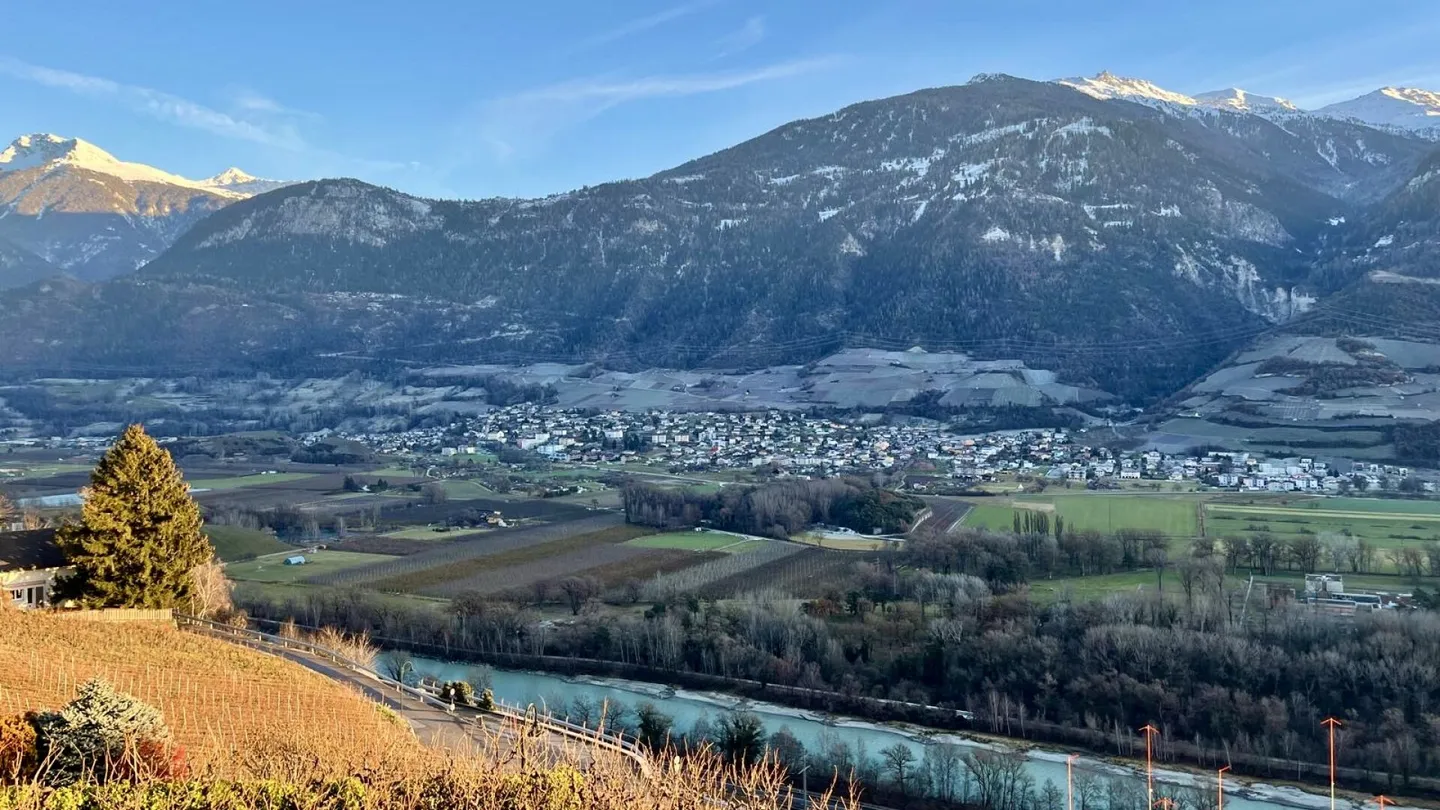 Geräumige 5½ Zimmer mit Terrasse und Panoramablick - Foto 10 von 12