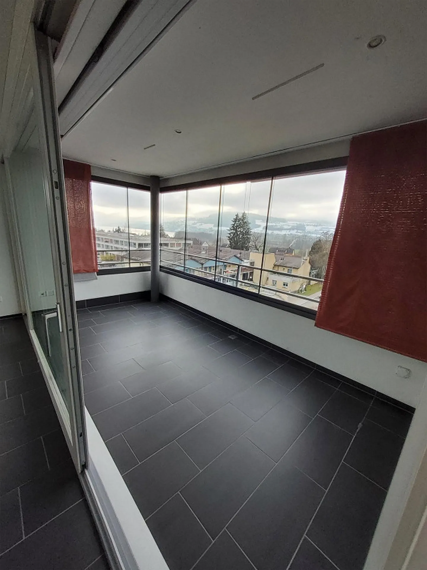 Attico da sogno con vista sul lago e sulle montagne - Foto 5 di 8