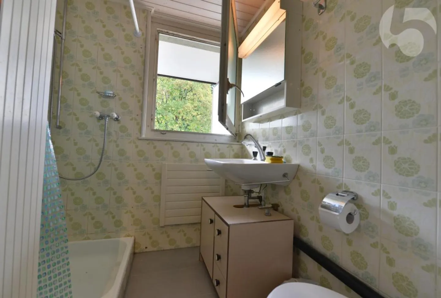 Studio directly on the ski slopes with balcony and indoor swimming pool - Photo 5 of 7
