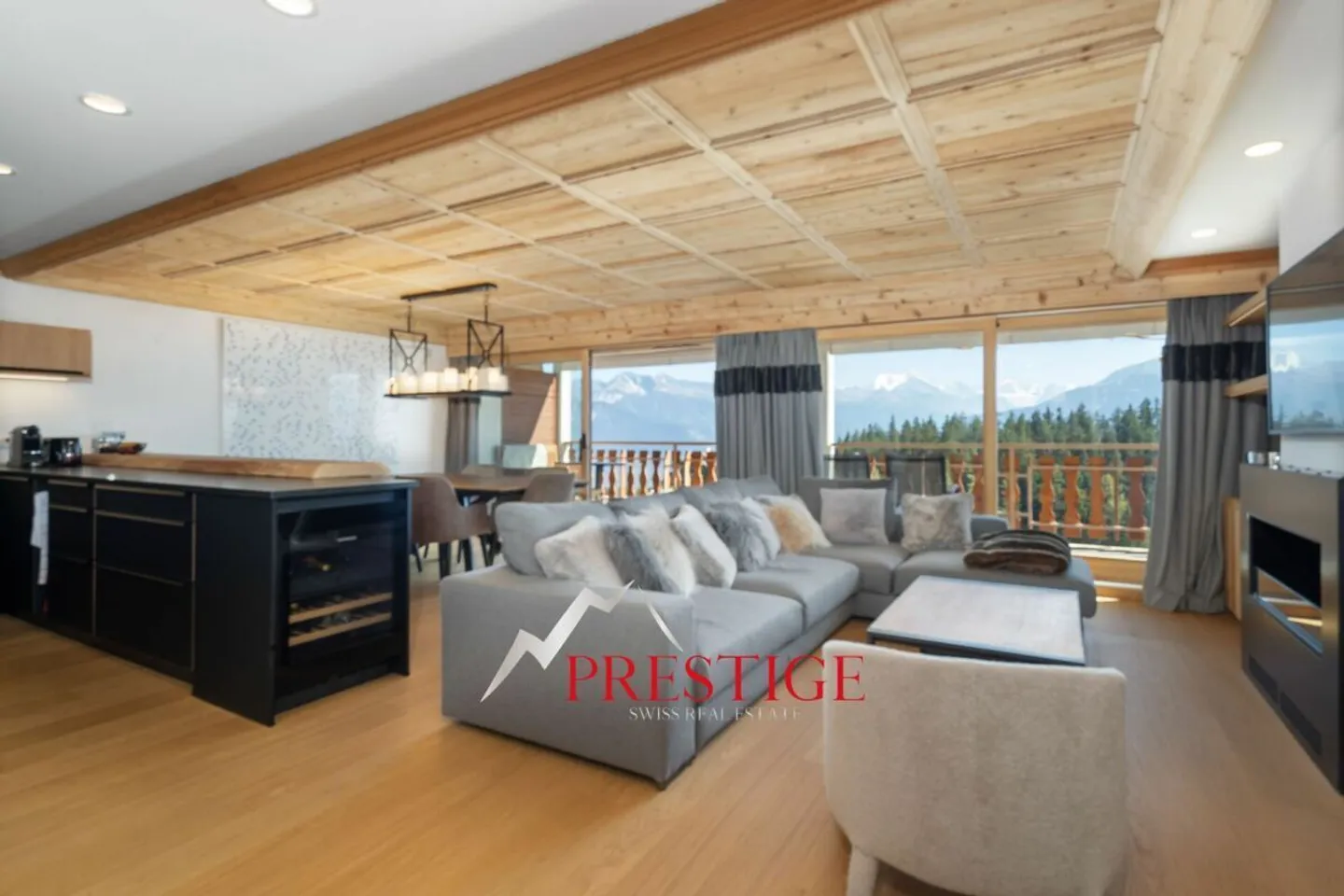 Casa con 4 camere da letto in una bella posizione - Foto 1 di 15