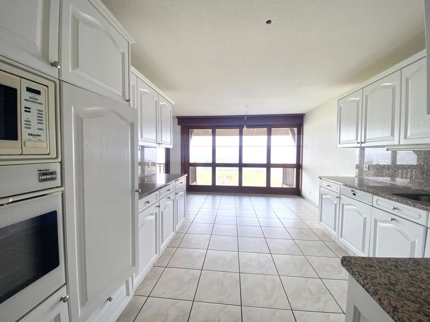 Large 4.5-room apartment in Middes (Canton FR) - Photo 3 of 11