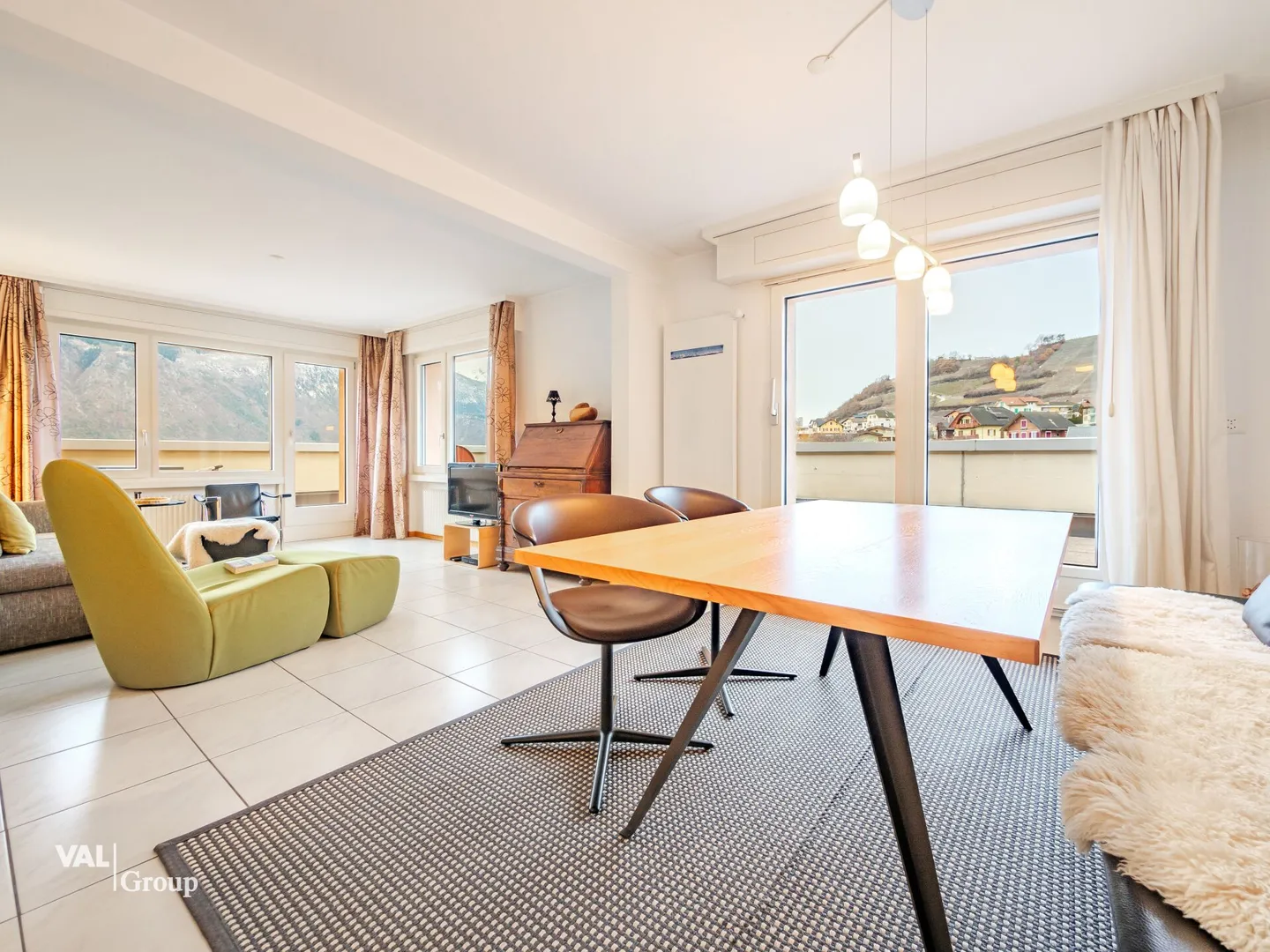 Charmante Attikawohnung im Herzen des Dorfes (inkl. Mobiliar) - Foto 1 von 15