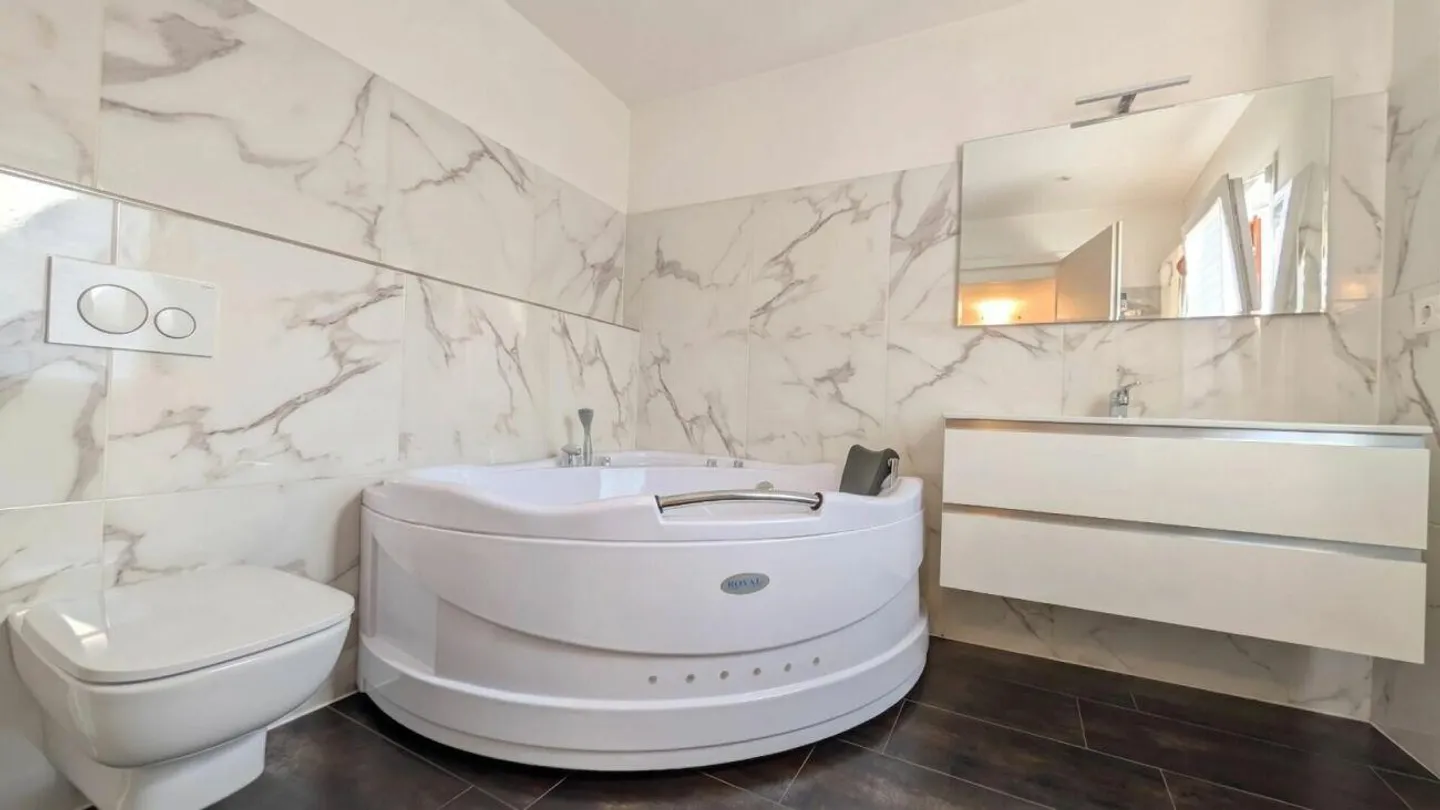 Cozy property on three levels in the heart of Malcantone - Photo 14 of 15