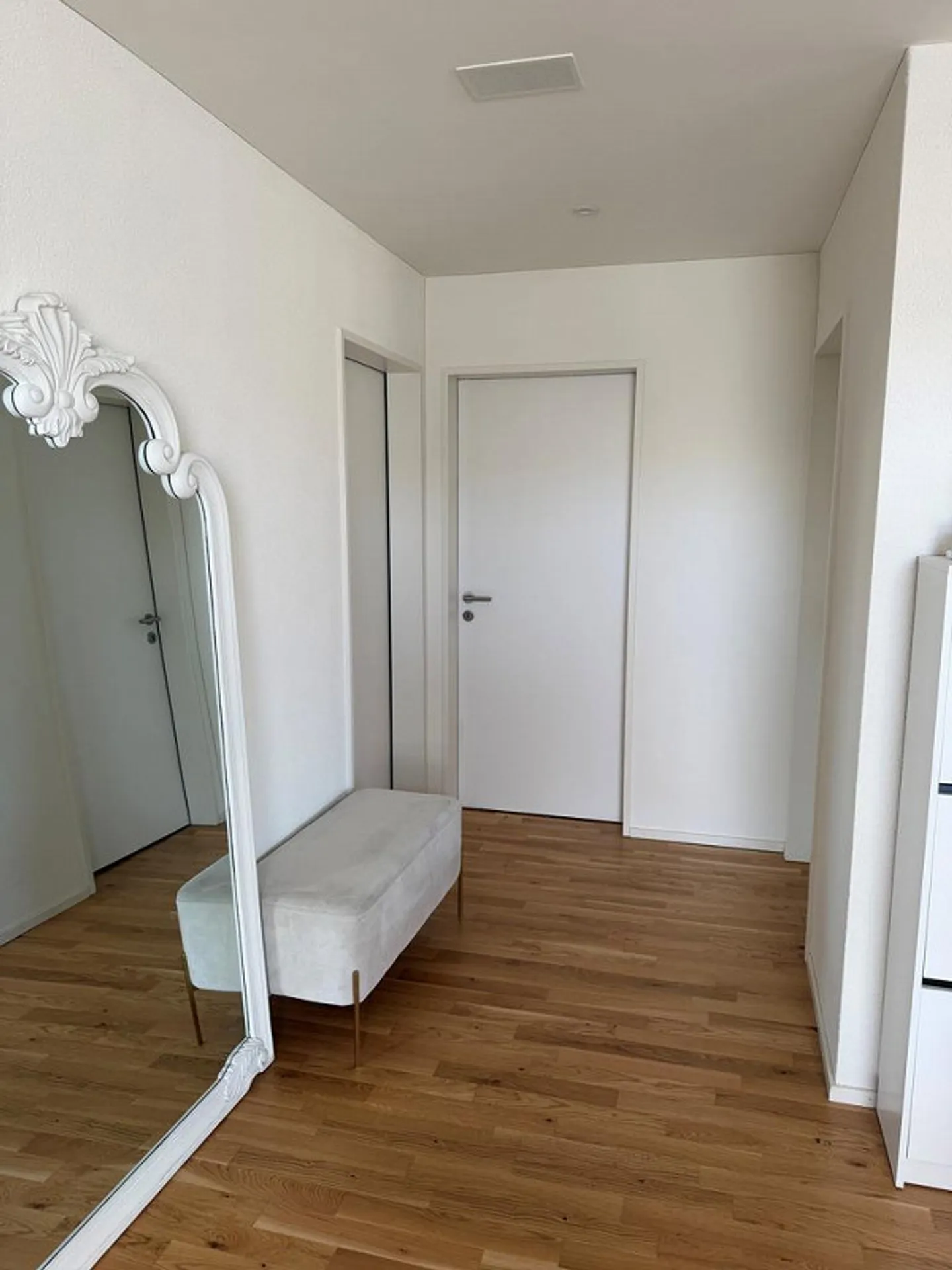 Appartement moderne et confortable de 3,5 pièces avec loggia à Uster - Photo 4 sur 8