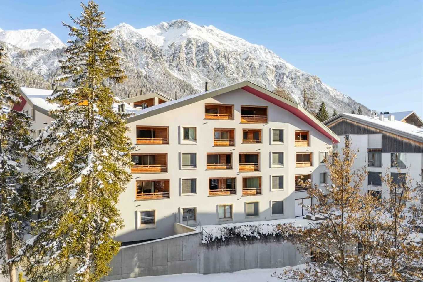 Central Apartment in Lenzerheide: Spacious and Ready to Move In - Photo 5 of 6