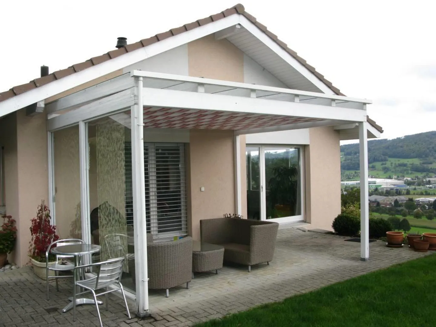 Geräumiges Einfamilienhaus mit Aussicht - Foto 2 von 29