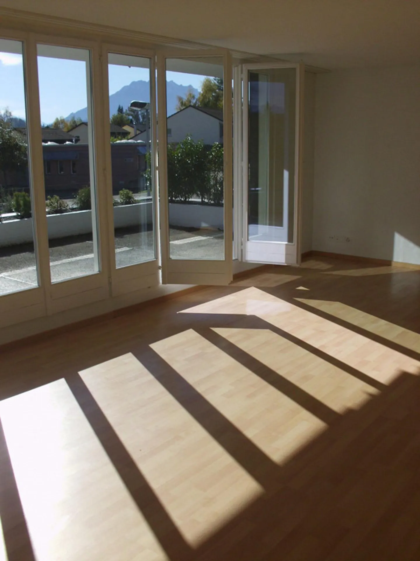 Sunny terrace apartment with a view on the 1st floor - Photo 3 of 14