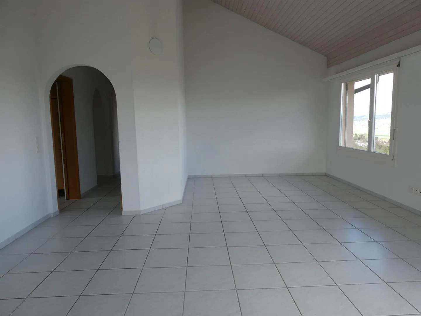 Geräumiges Einfamilienhaus mit Aussicht - Foto 9 von 29