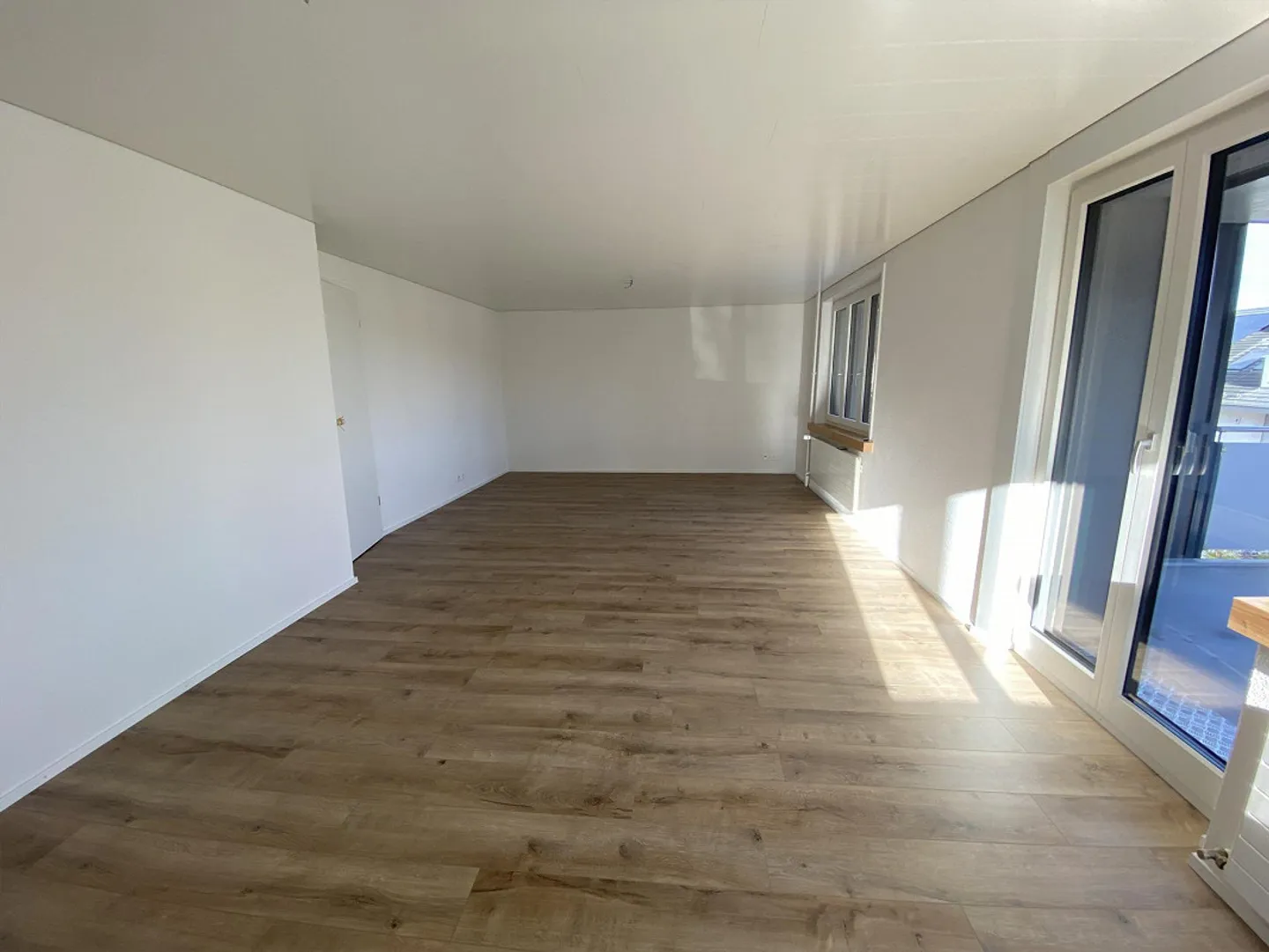 Appartamento 4½ locali ristrutturato con ampio balcone - Foto 4 di 8