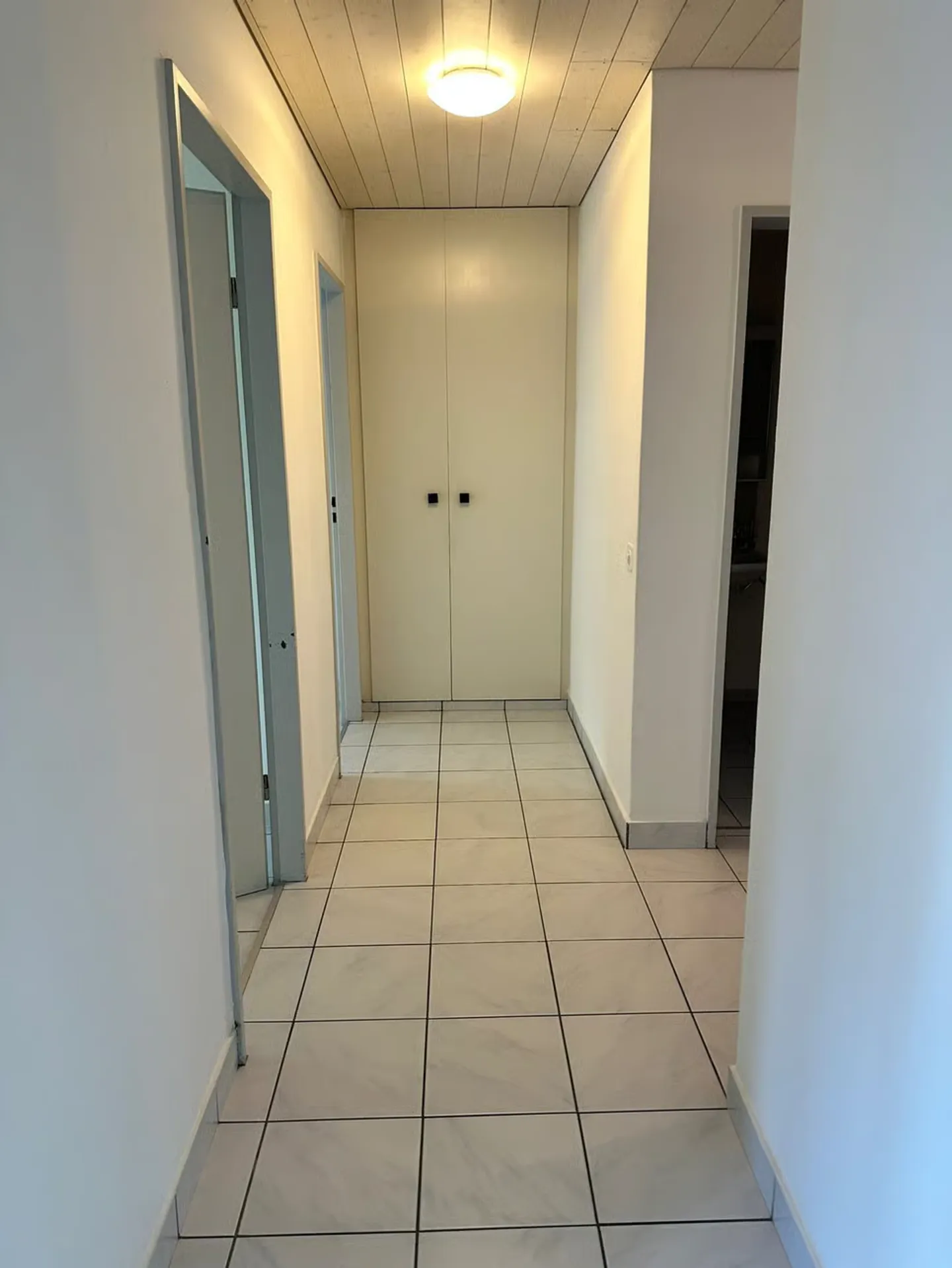 Bright 4-room apartment on the raised ground floor - Photo 6 of 12