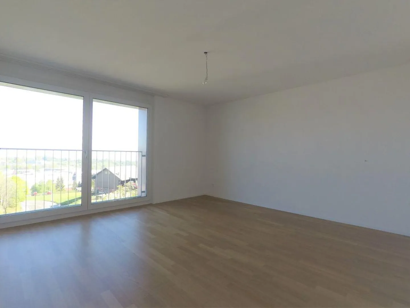 Appartement spacieux avec commodités modernes - Photo 6 sur 12