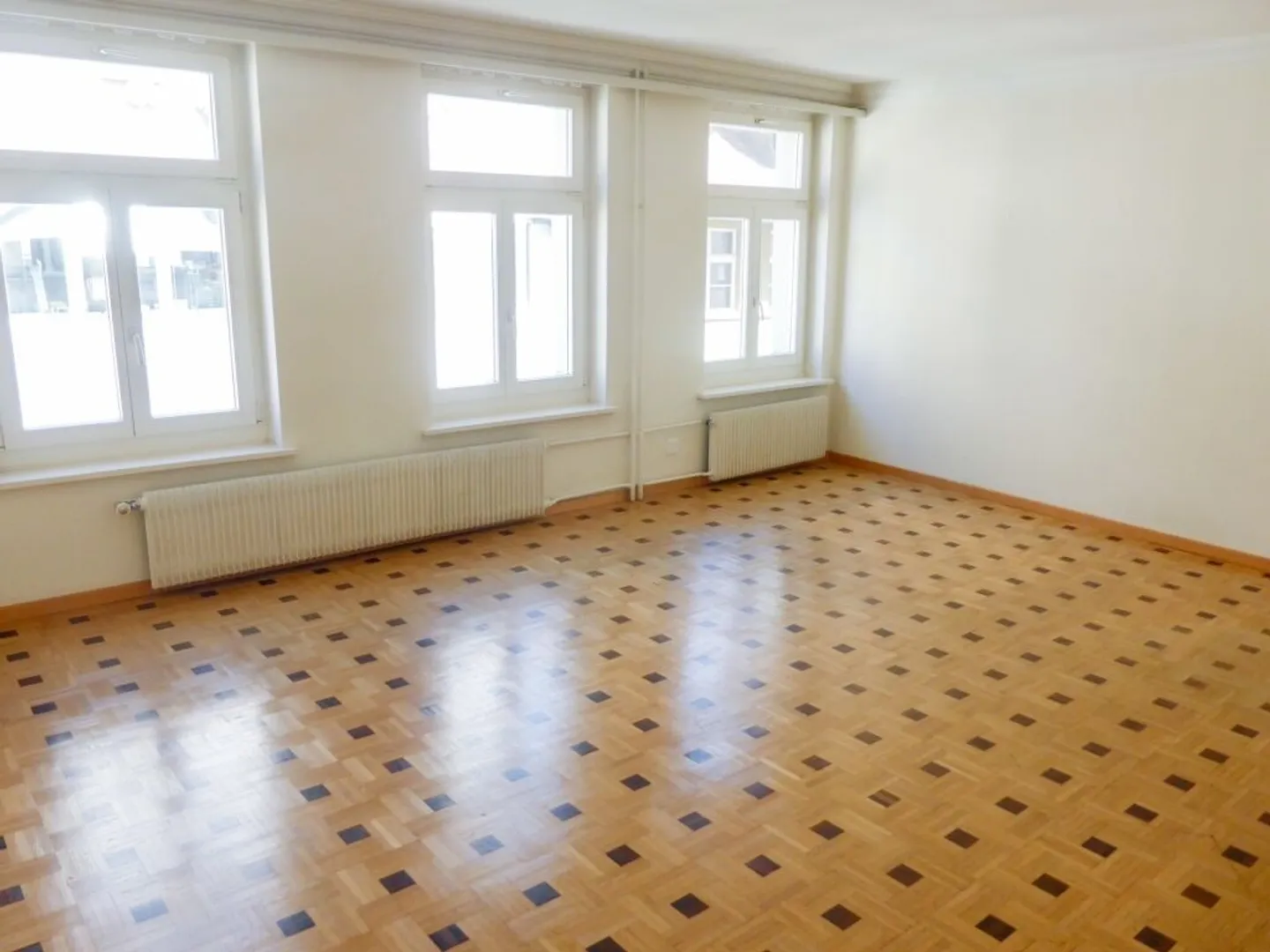 Ideal Student Apartment! - Photo 5 of 5