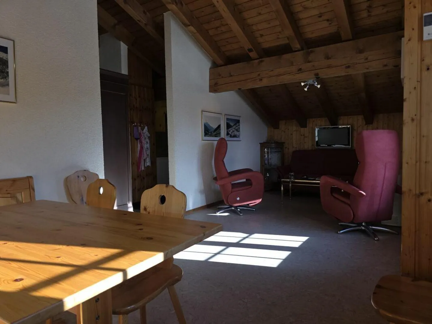 Charmante Wohnung mit Bergblick - Foto 3 von 9