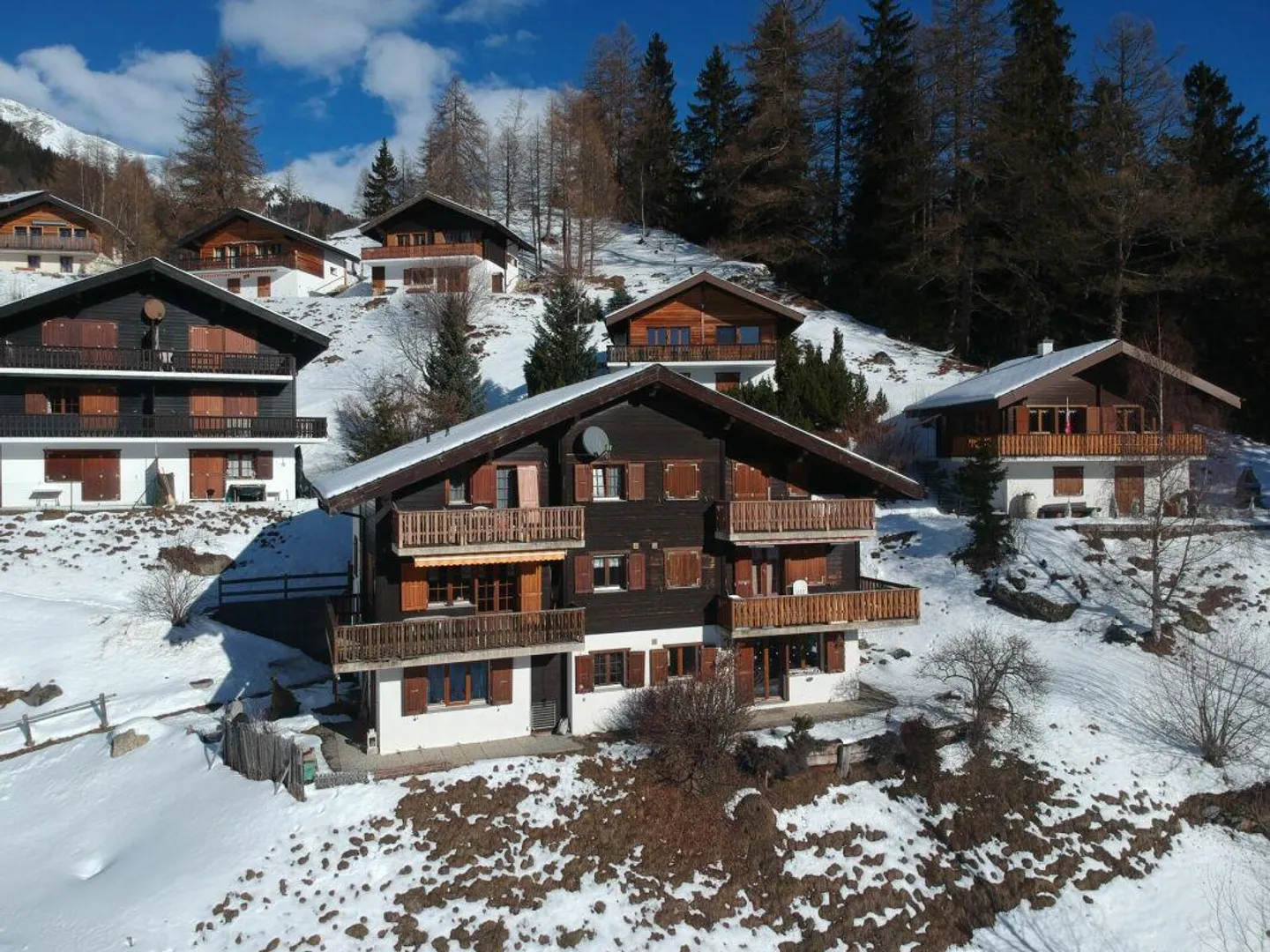 Charmante Wohnung mit Bergblick - Foto 1 von 9