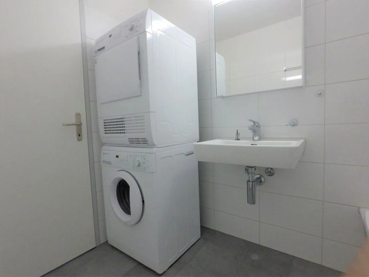 Appartement spacieux avec commodités modernes - Photo 9 sur 12