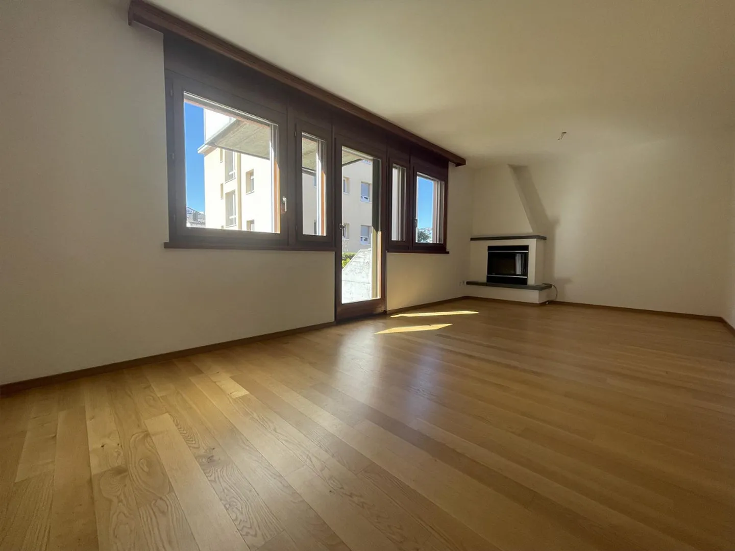 Ampio appartamento di 2,5 locali con giardino ristrutturato - Foto 1 di 13