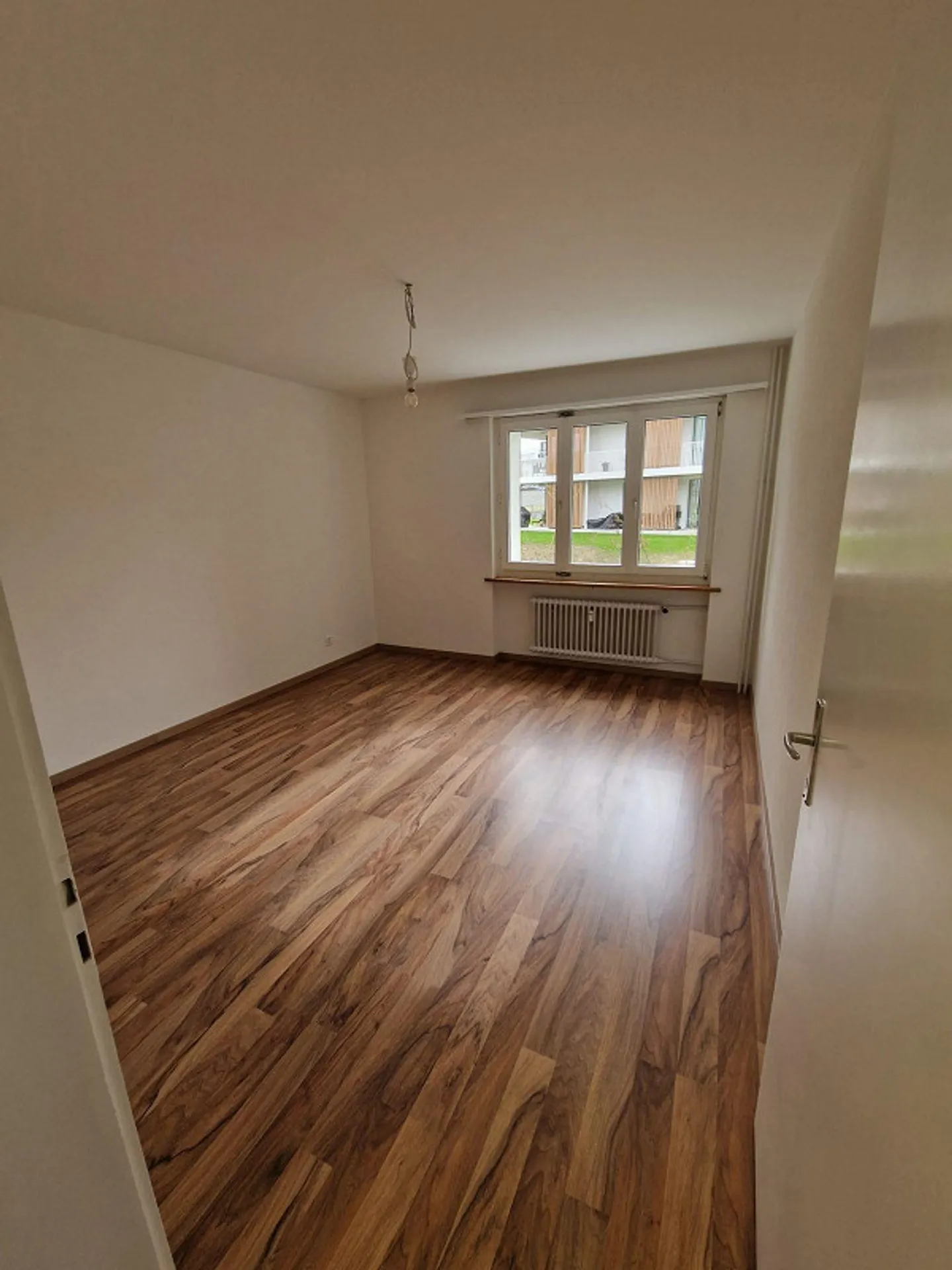 Appartement 3.5 pièces fraîchement rénové dans un emplacement idéal - Photo 5 sur 5