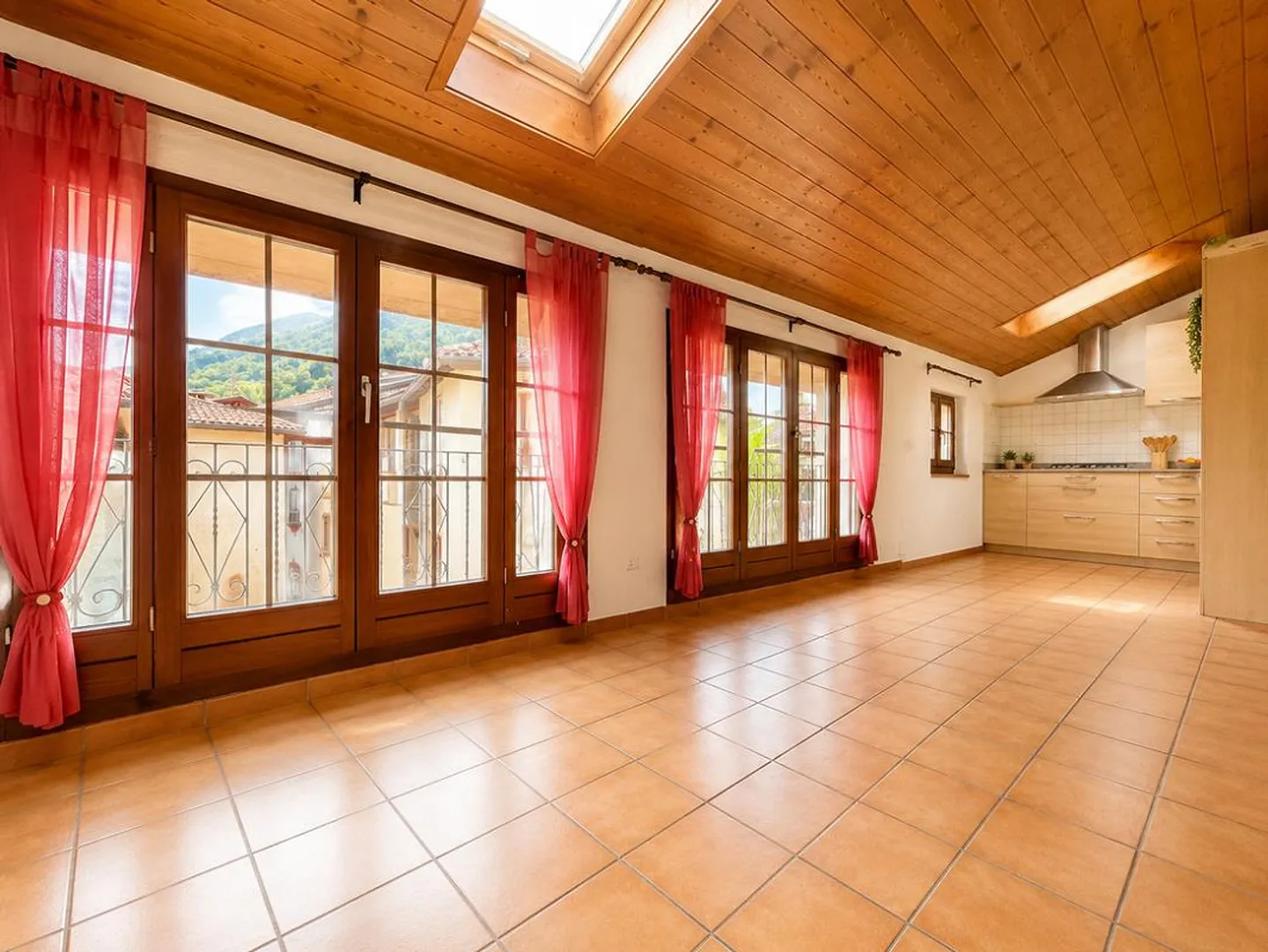BEDANO - FOR SALE SEMI-DETACHED HOUSE IN HISTORICAL CENTER - Photo 8 of 13