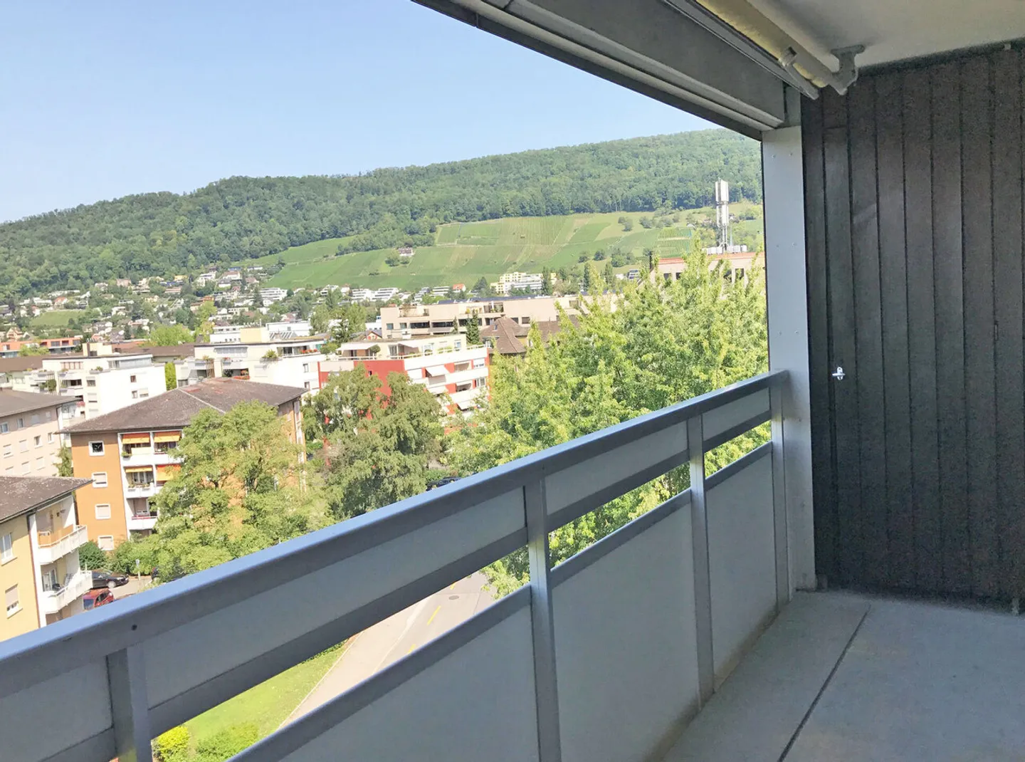 Emplacement central mais dans la verdure - Photo 6 sur 6