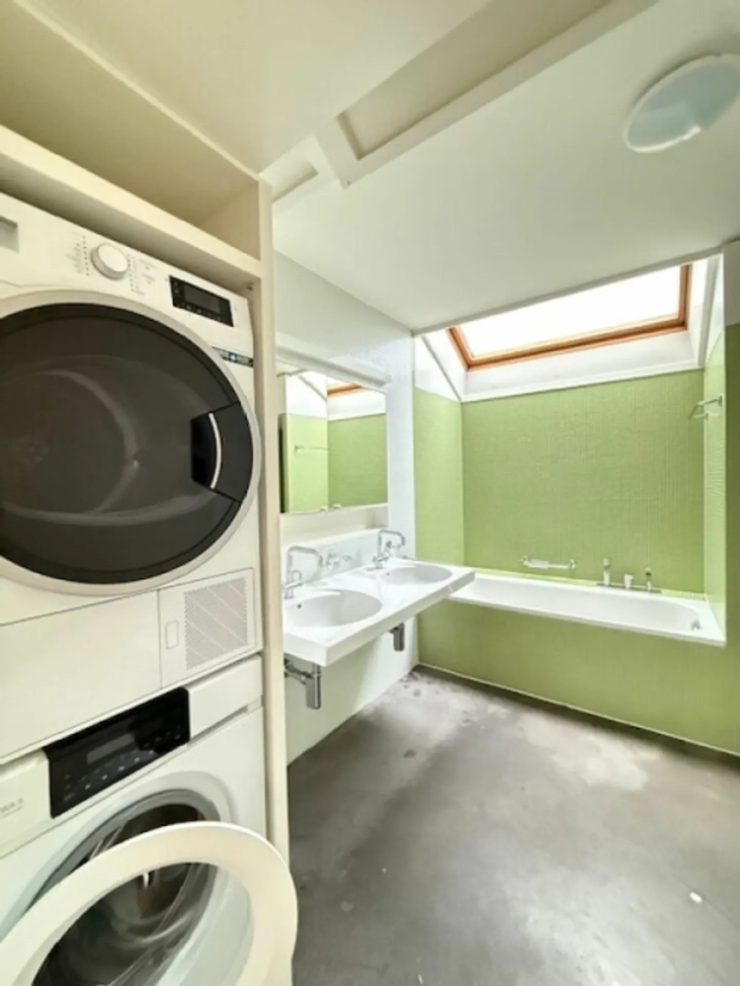 Appartement 4,5 pièces dans une rue résidentielle calme (limité à 1 an avec option de prolongation) - Photo 7 sur 8