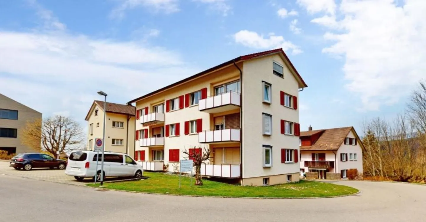 Zona residenziale senza nebbia nell'Appenzellerland - Foto 1 di 7